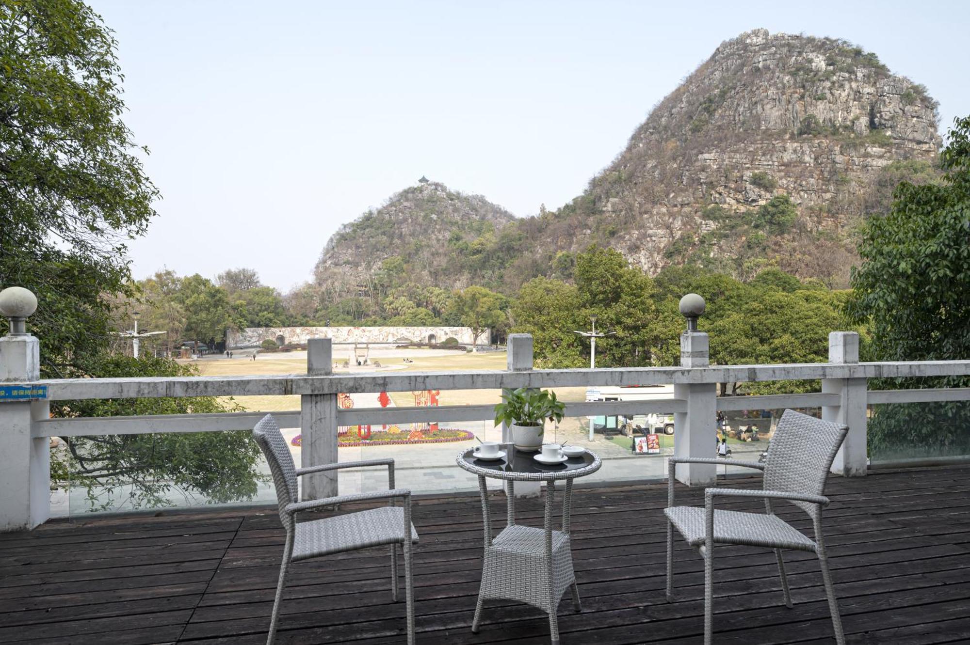 Guilin Crystal Crescent Moon Hotel Kültér fotó
